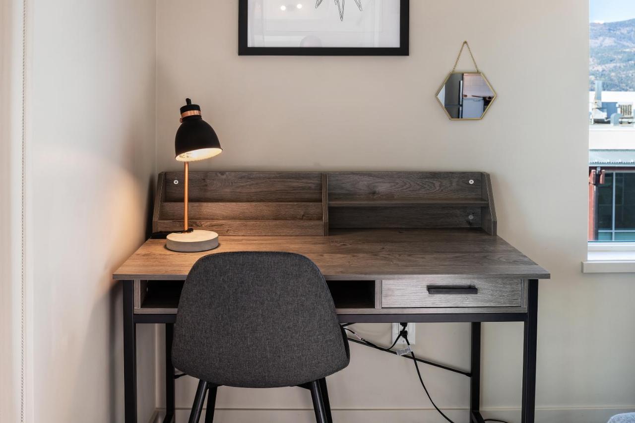 Corner Nest - Luxury Brand New Top Floor 2Bedroom Condo Kelowna Zewnętrze zdjęcie